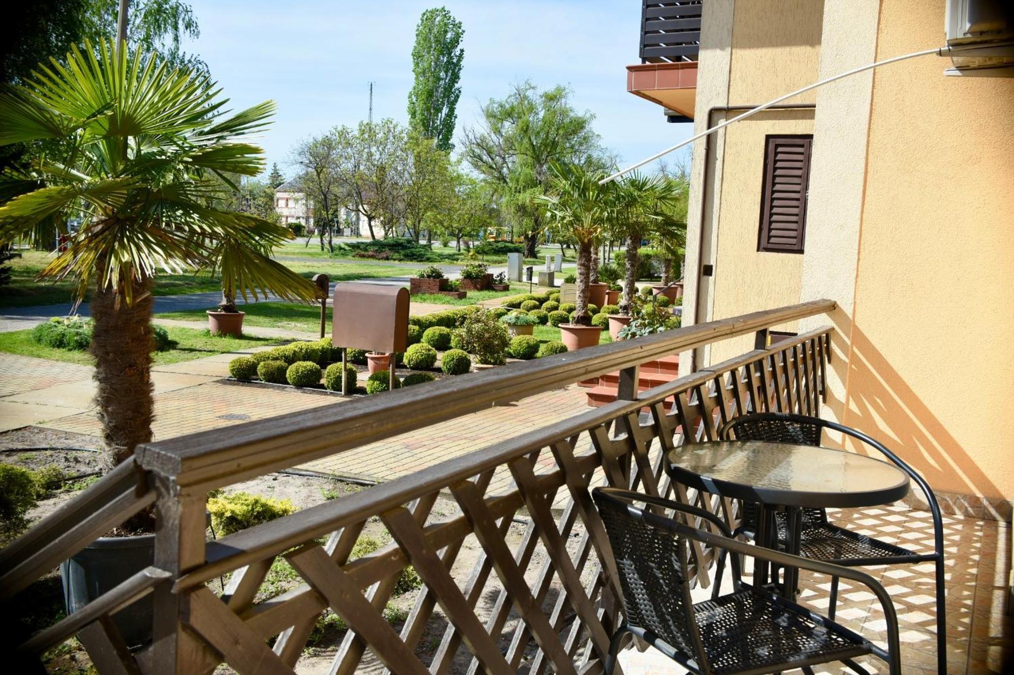 Crystal Apartman Mórahalom Εξωτερικό φωτογραφία